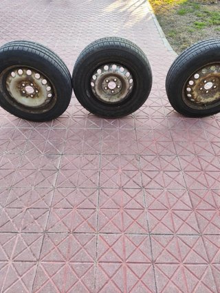 Ruedas Vito R16 y tapacubos Mercedes