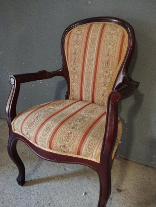 Sillón pequeño impecable