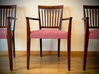 Sillas de madera tapizadas