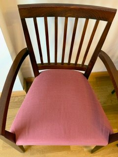 Sillas de madera tapizadas