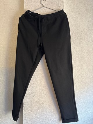 Pantalón chándal técnico Zara negro