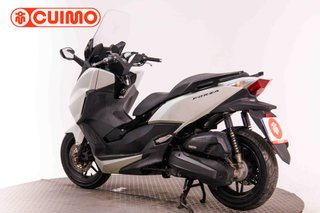 HONDA FORZA 125