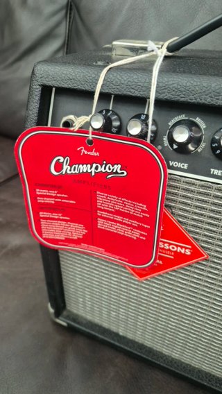 Amplificador Fender Champion 20 Negro