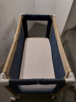 Cuna de viaje con colchón