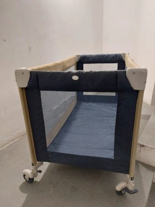 Cuna de viaje con colchón