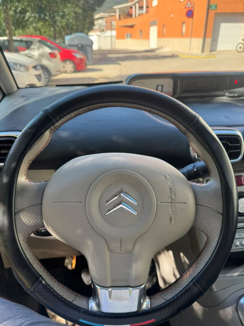 Citroën C3 Picasso 1.6 HDi Exclusive 2010, foto 10