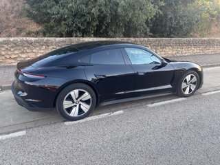 Porche Taycan 2022