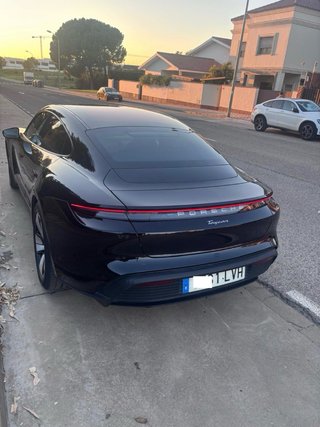 Porche Taycan 2022