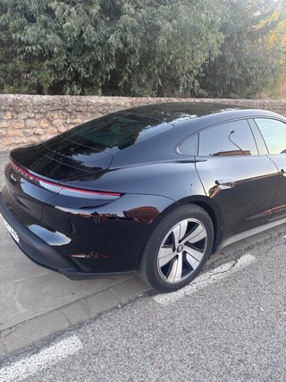 Porche Taycan 2022