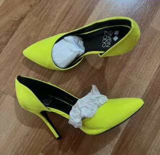 Zapatos de tacón Even & Odd amarillos