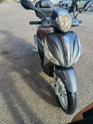 Piaggio Medley 125cc Moto Scooter