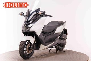 HONDA FORZA 125
