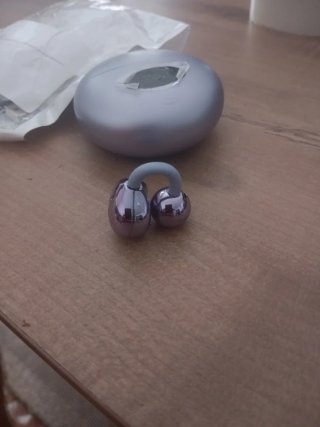 Auriculares inalámbricos lilas