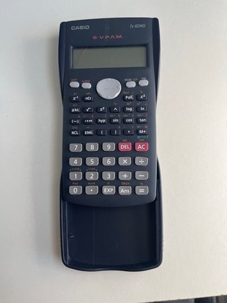 Calculadora Casio fx-82MS