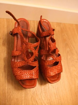 Sandalias de cuña multicolor Pons Quintana