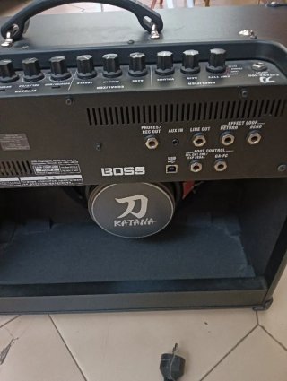Amplificador Boss Katana 100