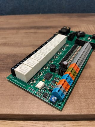 UniPi 1.1 PLC para Raspberry Pi