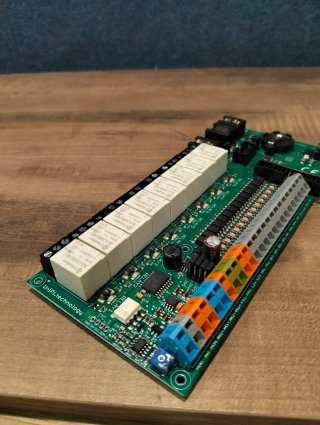 UniPi 1.1 PLC para Raspberry Pi