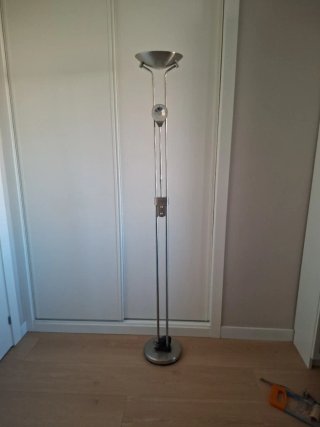 Lámpara de pie lector metal y cristal