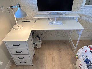 Escritorio esquinero con 4 cajones de tela, 140x48