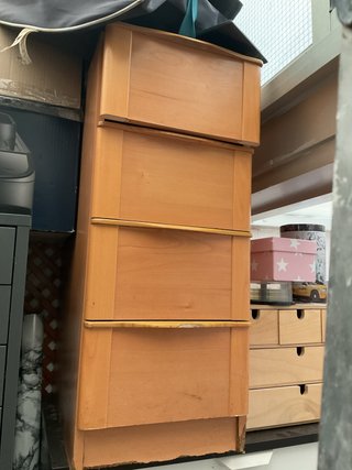 Mueble cajonero de madera