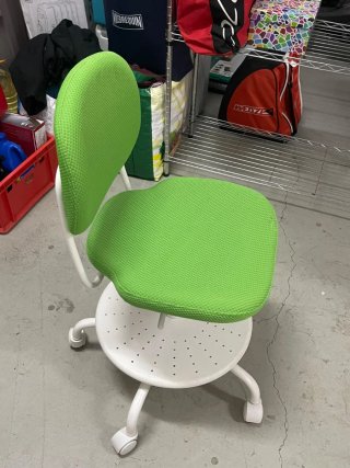 Silla de oficina ergonómica verde