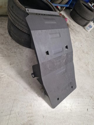 Cubre cárter metálico Mitsubishi L200