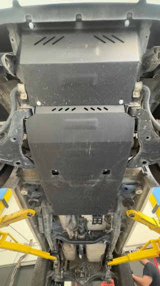 Cubre cárter metálico Mitsubishi L200