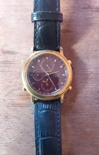 Reloj Lotus Cronógrafo Alarma Dorado