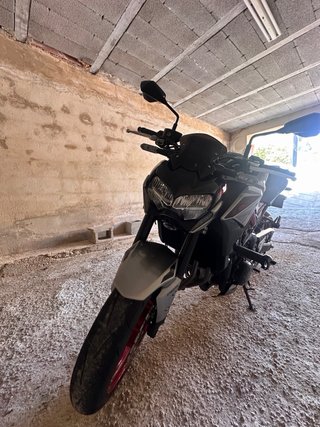 Kawasaki Z900 - Naked