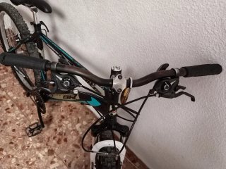 Bicicleta BH SPIKE 24 Negra/Azul