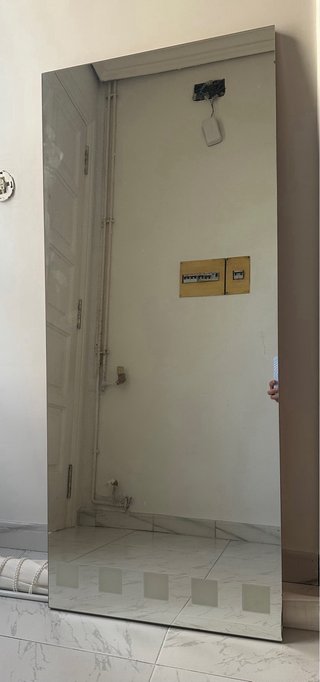 Espejo de pie moderno