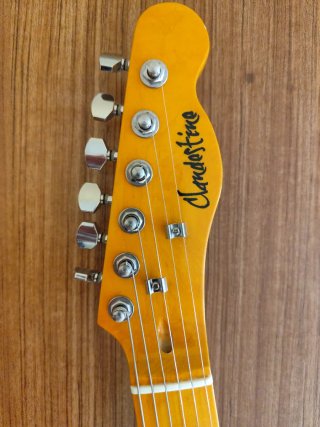 Guitarra tipo Telecaster