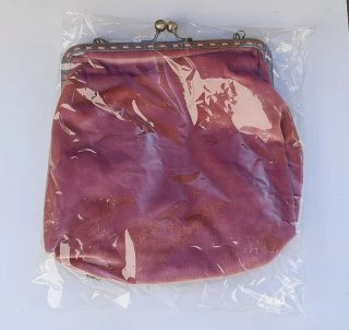 Bolso rosa de terciopelo - NUEVO, A ESTRENAR.