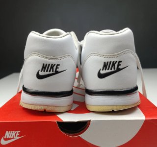 Nike Air Cross Trainer Low Blancas y Negras Hombre