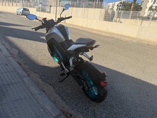 CF Moto 300cc Naked Negro