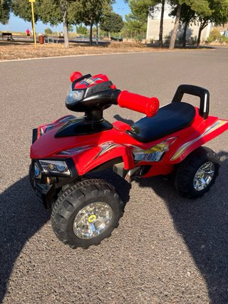 Quad correpasillos infantil rojo