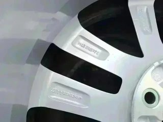 Opel Insignia 2008 - Llanta de 17" nueva u.1