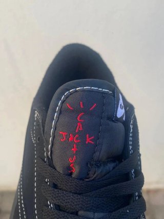 Jordan 1 Retro Low Travis Scott Black 39