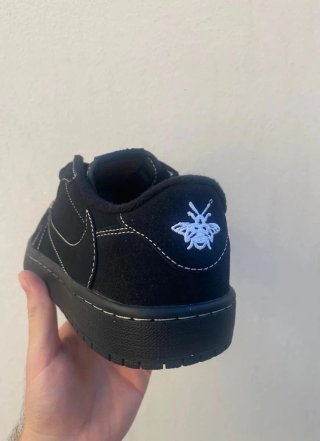 Jordan 1 Retro Low Travis Scott Black 39