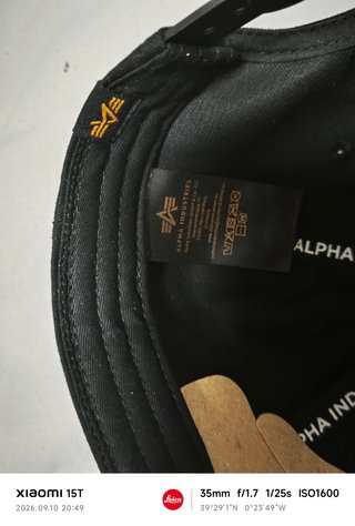 Gorra Alpha Industries negra nueva