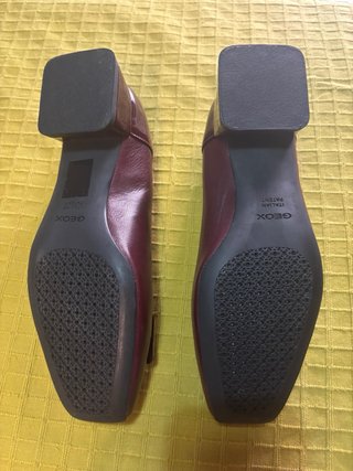 Zapatos tacon bajo geox