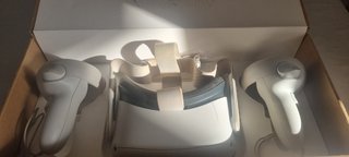 Meta Quest 2 VR