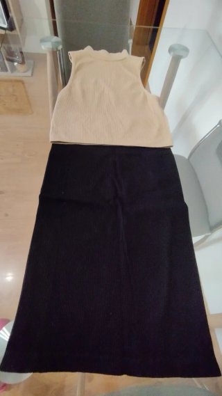 Falda punto tubo negra + jersey regalo