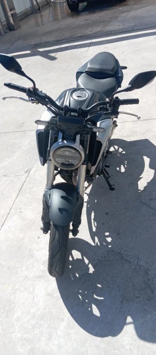 Honda CB 125 R Negra/gris