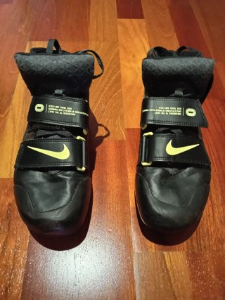 Zapatillas Nike Atletismo Tacos Negro/Dorado