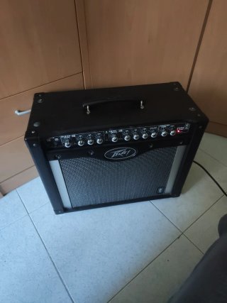 Amplificador Guitarra Peavey Envoy 110