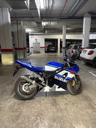 Suzuki GSXR 750 20 Aniversario