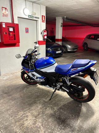 Suzuki GSXR 750 20 Aniversario