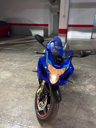 Suzuki GSXR 750 20 Aniversario